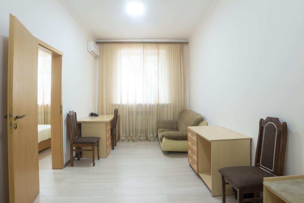 Hotel Alma Ata Zhosaly Εξωτερικό φωτογραφία